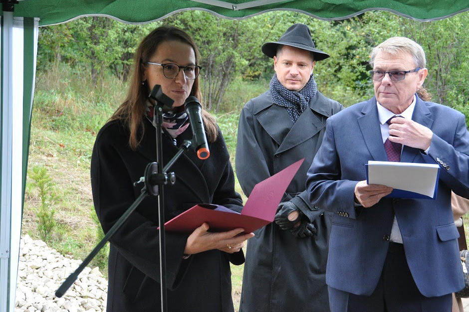 Prezentacja oznaczenia cmentarza żydowskiego w Janowie Lubelskim 