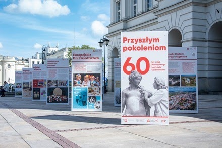 Wystawa “Przyszłym pokoleniom. 60 lat misji Narodowego Instytutu Dziedzictwa” otwarta w Warszawie