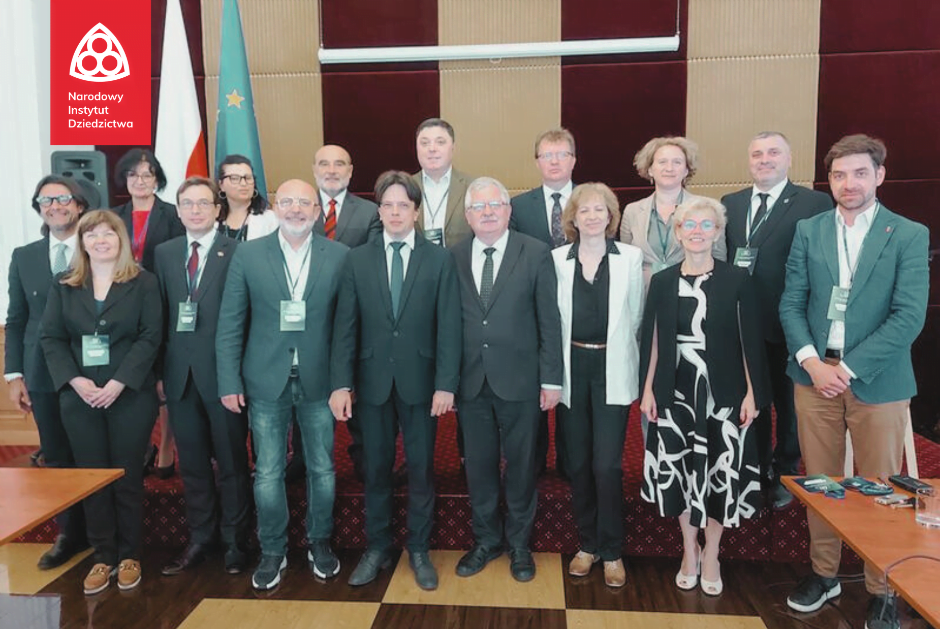 Uczestnicy posiedzenia Komisji ds. Kultury Wymiaru Parlamentarnego Inicjatywy Środkowoeuropejskiej które odbyło się w dniach 3 i 4 lipca w Łańcucie