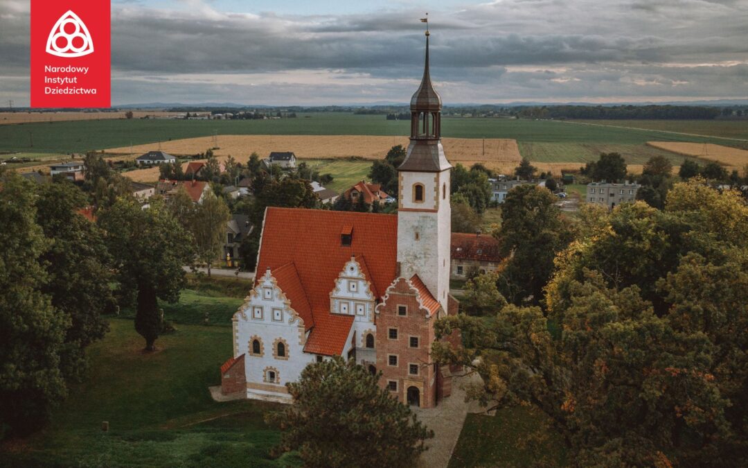 „Żórawina – kościół pod wezwaniem Trójcy Świętej wraz z dziełem budownictwa obronnego” 129. pomnikiem historii