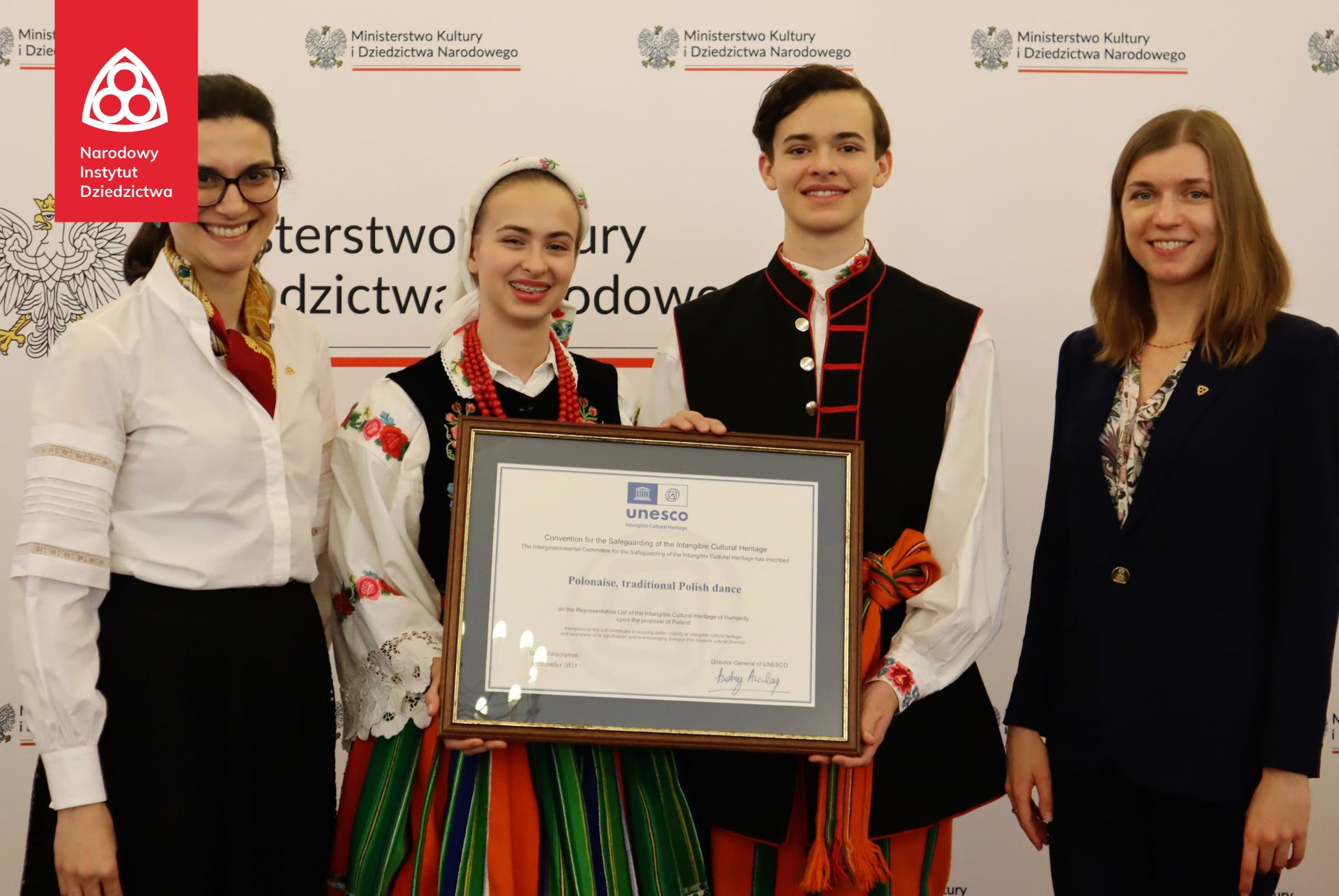 Taniec Polonez ma już certyfikat UNESCO